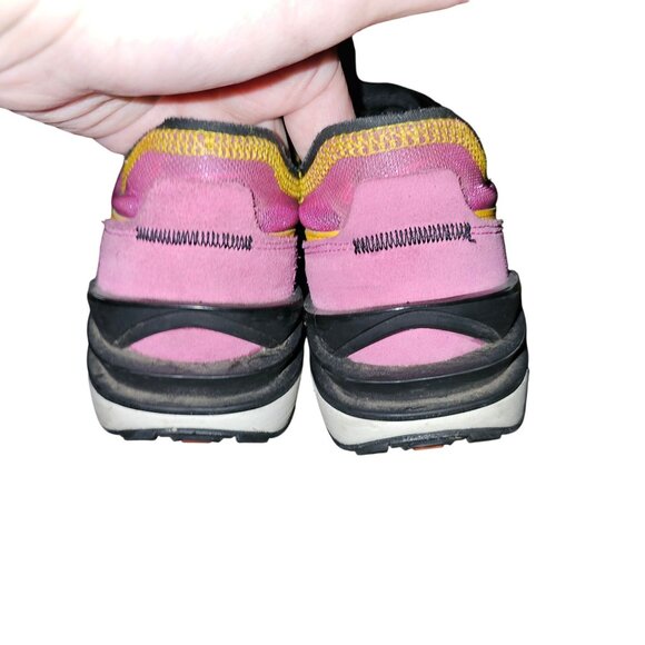 Nike Waffle 1 Women's Active Fuchsia/Black /Gold Sneakers DC2533-600 Size 7 - Picture 7 of 9